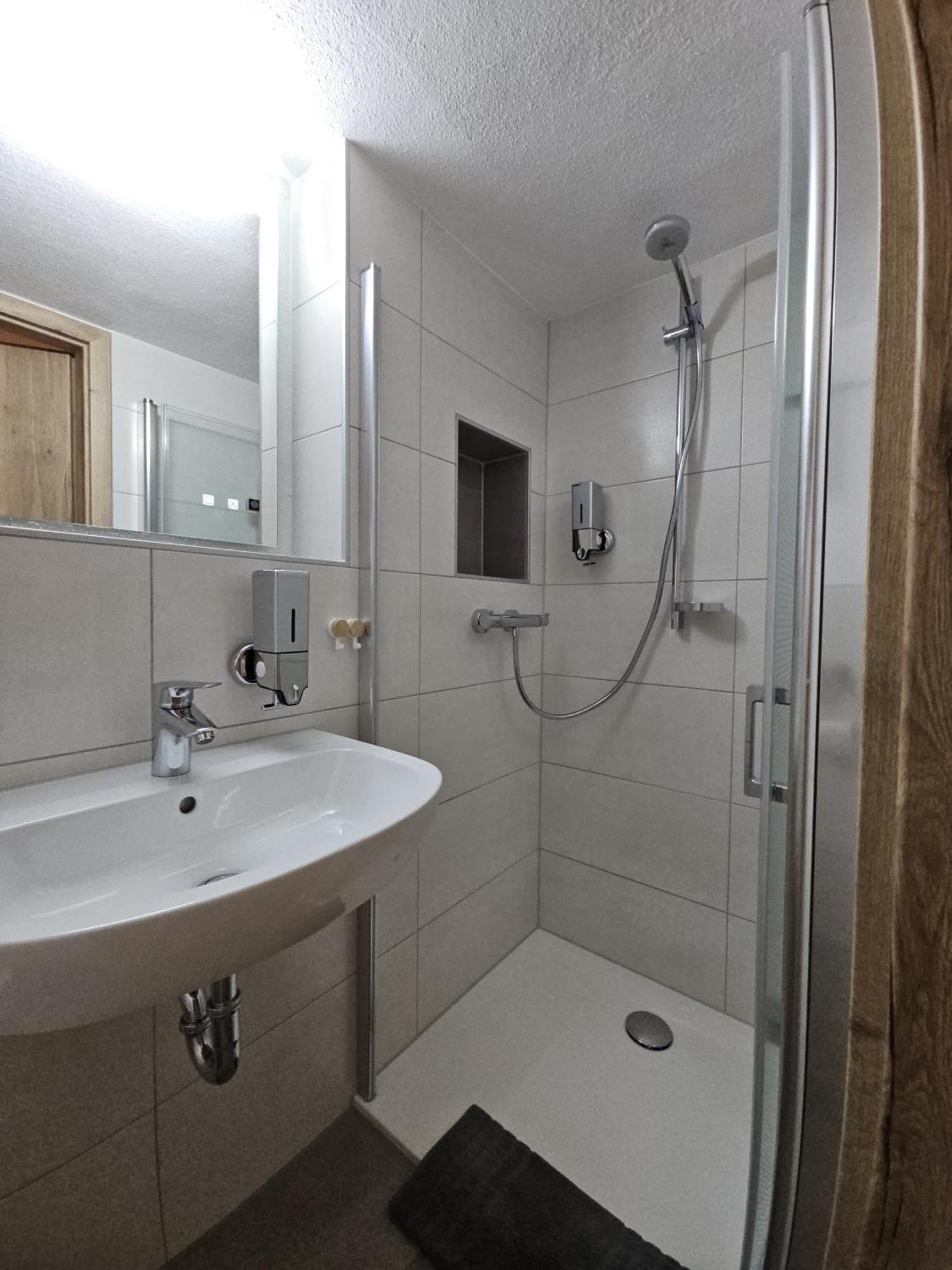 Gemuetliche Ferienwohnung Im Westerwald - "Ferienwohnung Grau" Weitefeld Exterior photo